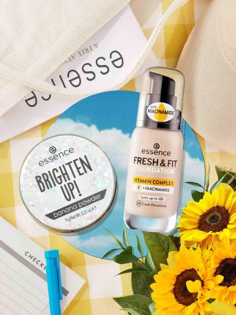 初手成妝，e起開(kāi)玩 Essence艾森絲全新初生粉底液上市